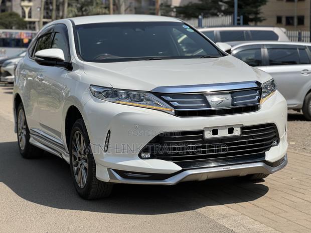 Toyota Harrier 2.0 2019 Pearl