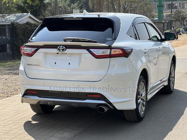 Toyota Harrier 2.0 2019 Pearl