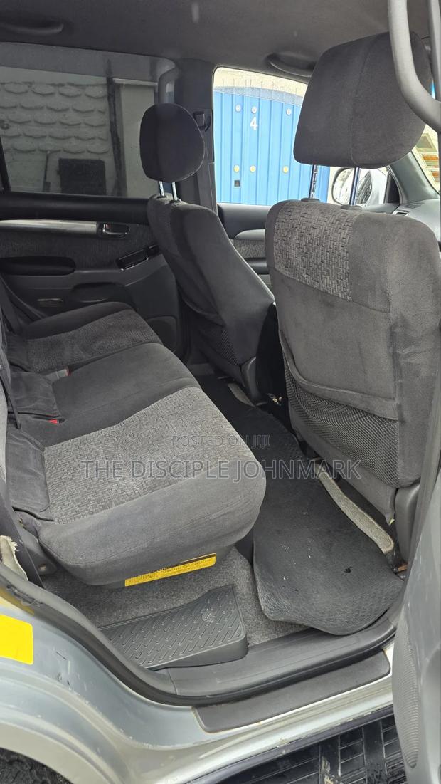 Toyota Land Cruiser Prado 2002 Silver