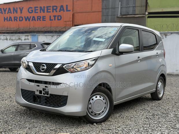 Nissan Dayz 2020 Silver