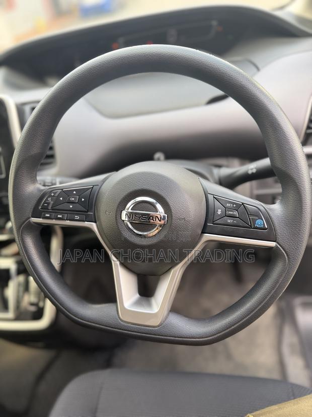Nissan Serena 2019 White