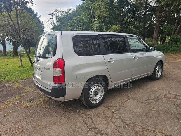 Toyota Probox 1.5 GL 2WD 2019 Silver