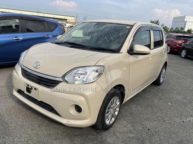 Toyota Passo 1.0 FWD 2019 Beige