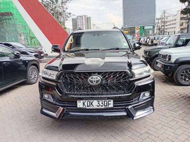 Toyota Land Cruiser 2016 Black