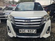 Toyota Noah 2015 White for sale