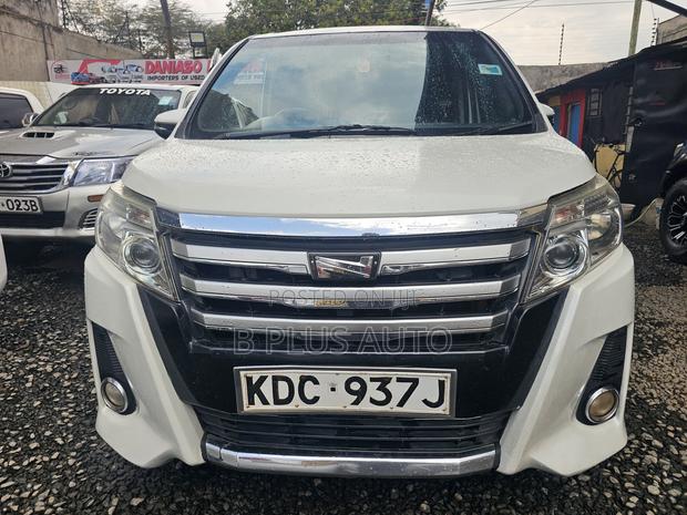 Toyota Noah 2015 White