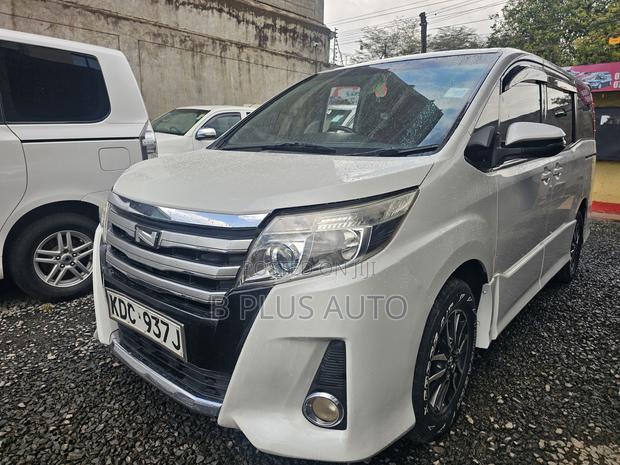 Toyota Noah 2015 White