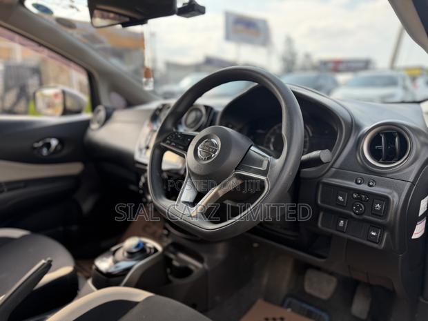 Nissan Note 1.2 Hybrid 2019 Gray