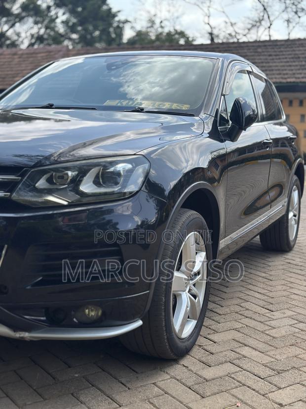 Volkswagen Touareg Hybrid 2013 Black
