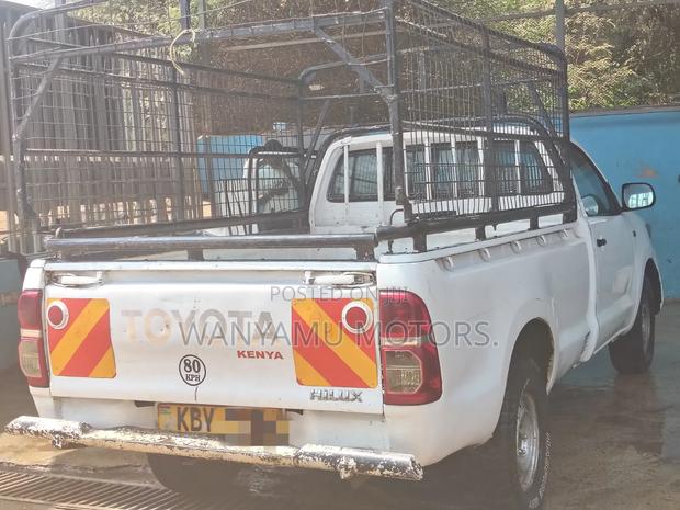 Toyota Hilux 2013 White