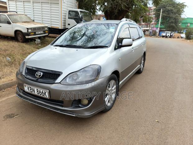 Toyota Ipsum 2003 Silver