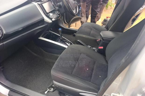 Toyota Corolla Fielder 2019 Silver