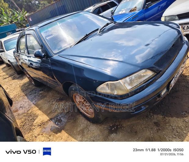 Toyota Carina 1.5 FWD Sedan 1995 Blue