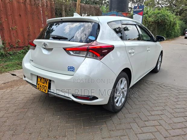 Toyota Auris 2017 White