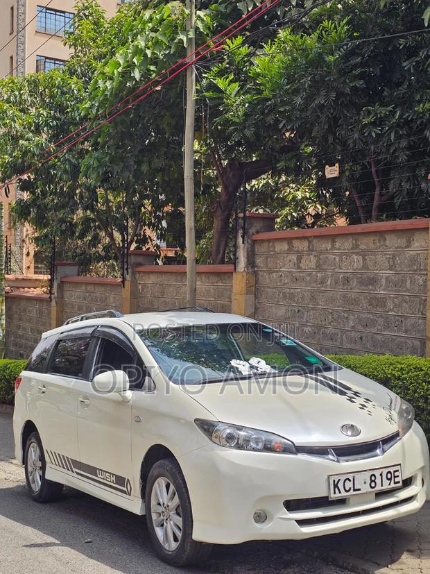 Toyota Wish 2010 White