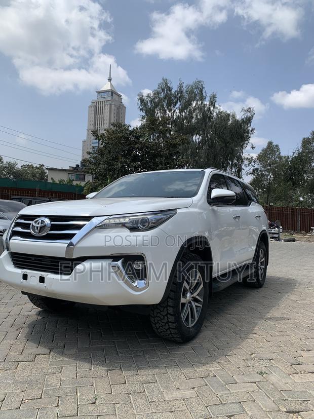 Toyota Fortuner 2019 White