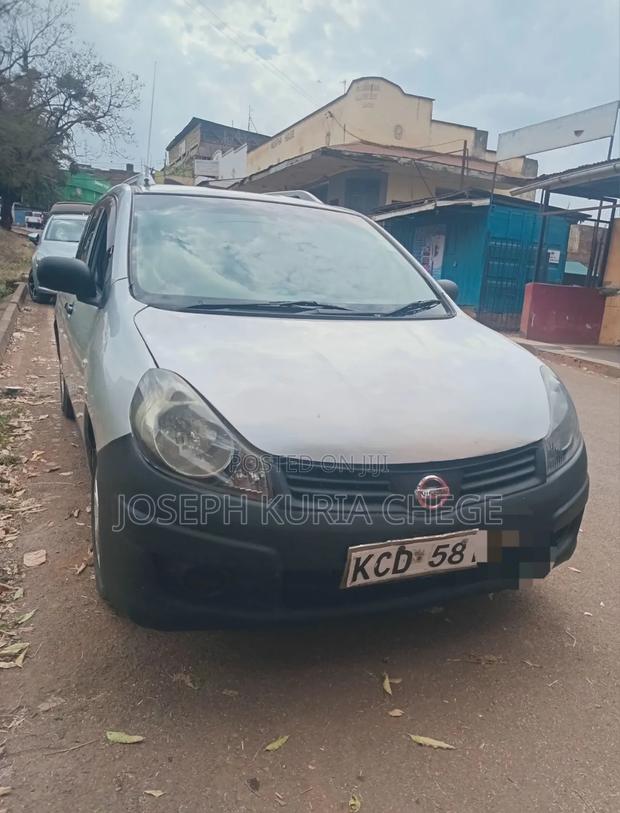 Nissan Advan 2009 Silver
