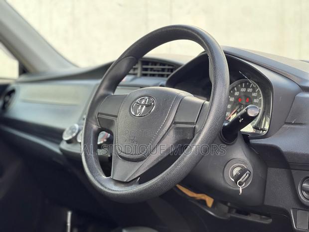Toyota Axio 1.5 G 2WD 2019 Silver