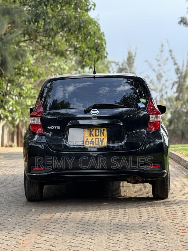 Nissan Note 2016 Black