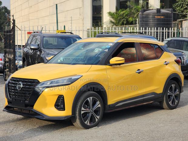 Nissan Kicks SV 2020 Yellow