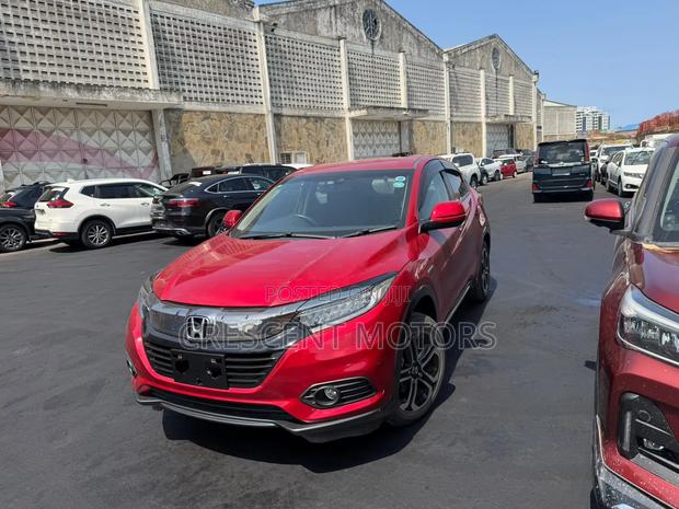 Honda Vezel 2020 Red