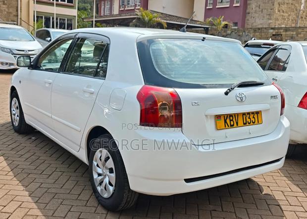 Toyota Corolla RunX 2007 White