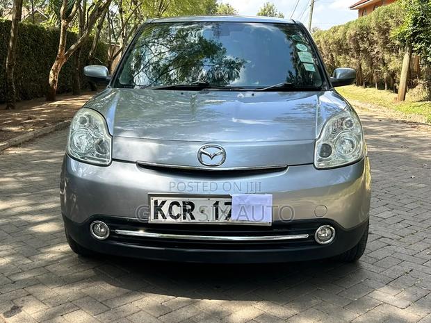 Mazda Verisa 2011 Silver