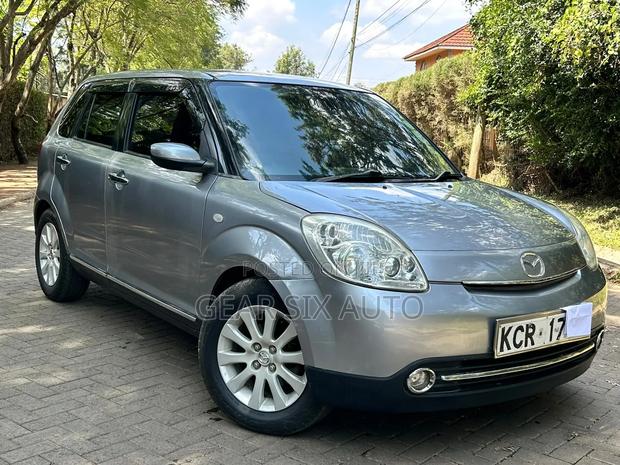 Mazda Verisa 2011 Silver