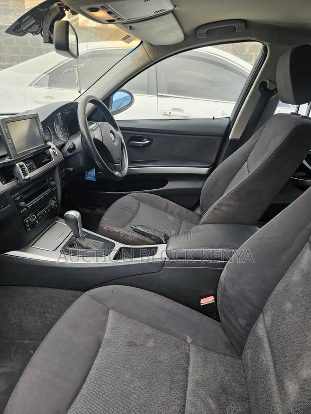 BMW 320i 2007 Gray