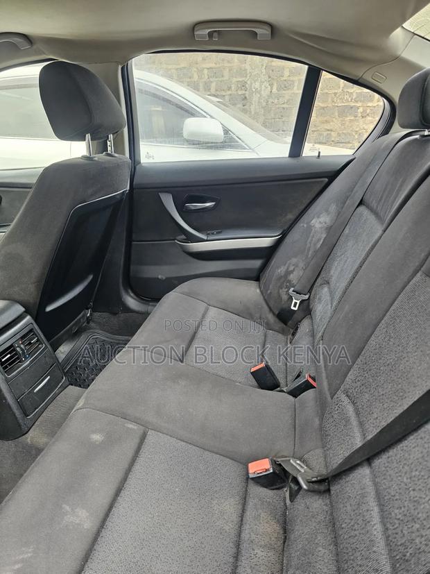 BMW 320i 2007 Gray