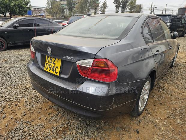 BMW 320i 2007 Gray