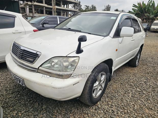 Toyota Harrier 1999 White
