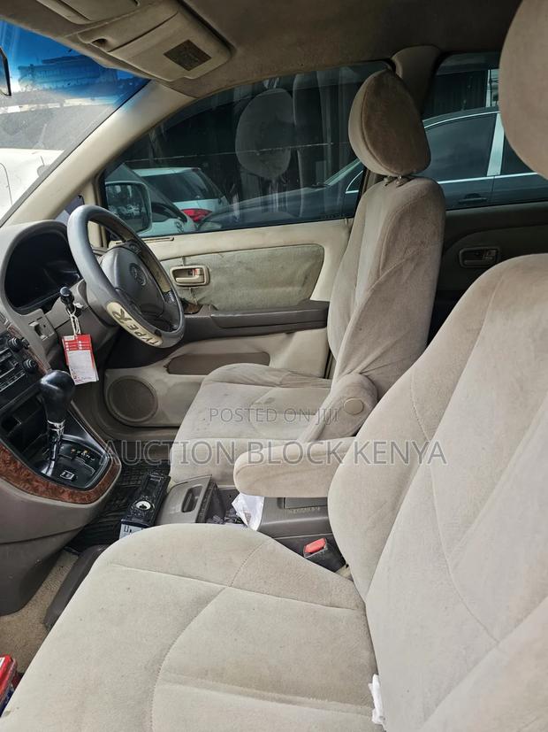 Toyota Harrier 1999 White