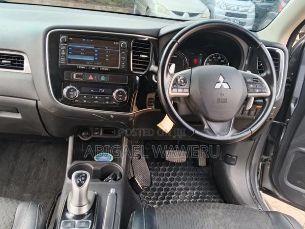Mitsubishi Outlander 2014 Silver