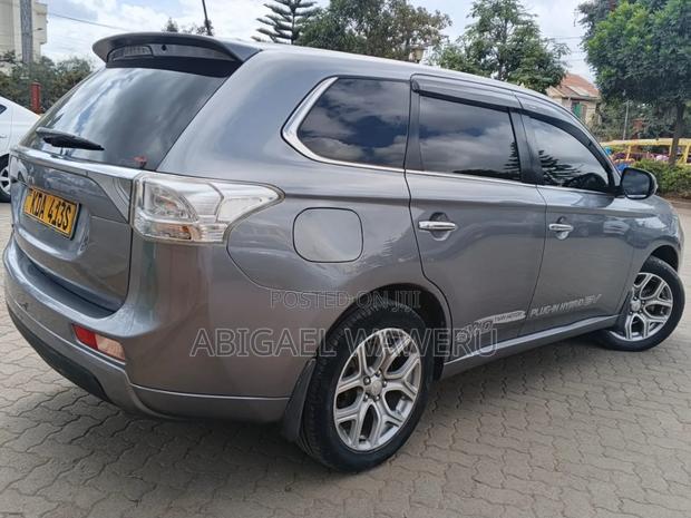 Mitsubishi Outlander 2014 Silver