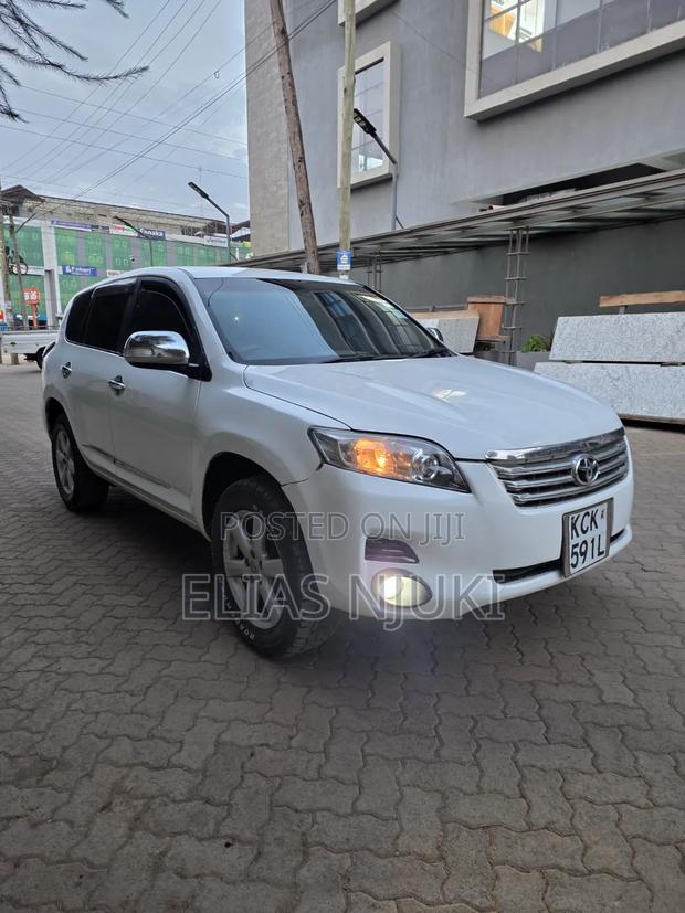 Toyota Vanguard 2010 Pearl