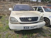 Toyota Harrier 2001 White for sale