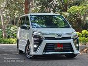 Toyota Voxy 2019 White for sale