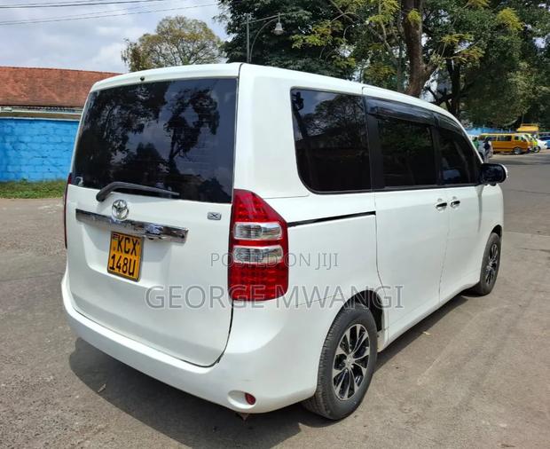 Toyota Noah 2013 White