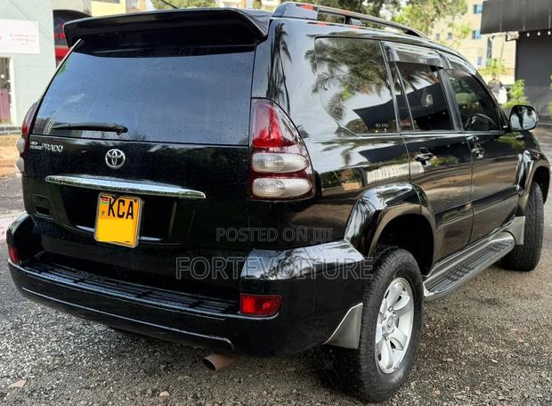 Toyota Land Cruiser Prado 2007 Black