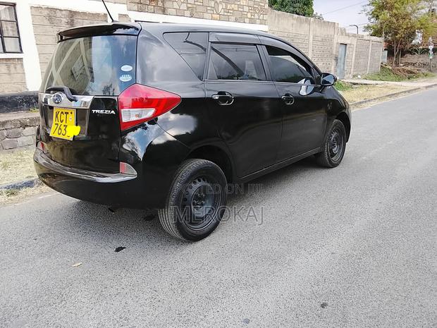 Subaru Trezia 2011 Black