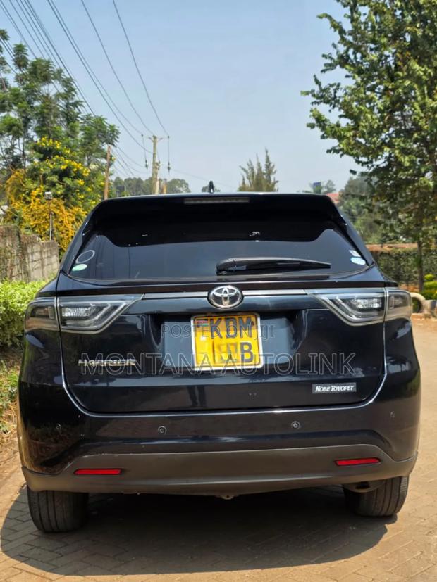 Toyota Harrier 2.0 2016 Black