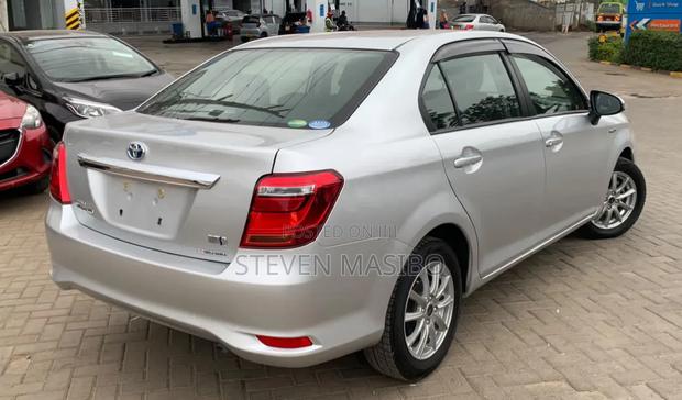 Toyota Axio 2020 Silver