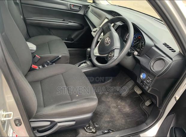 Toyota Axio 2020 Silver