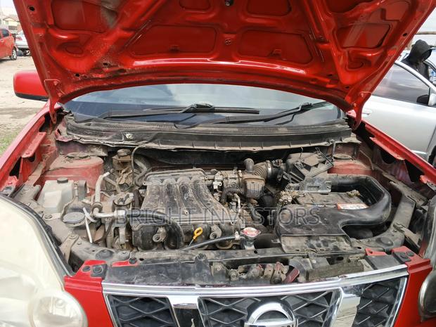 Nissan X-Trail 2010 Red
