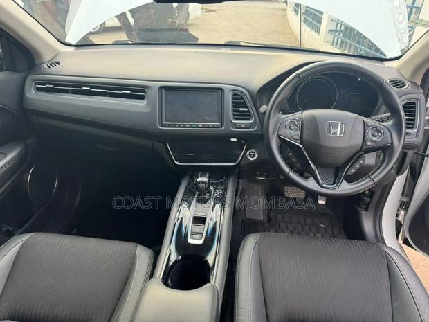 Honda Vezel 2020 White
