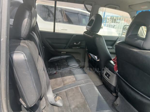 Mitsubishi Pajero 2005 Silver