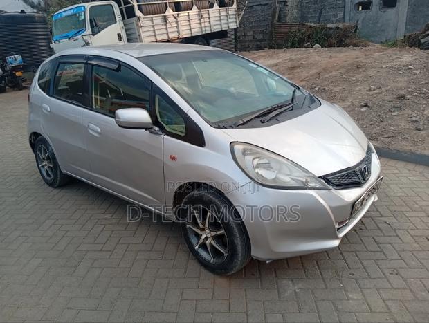 Honda Fit 2012 Silver