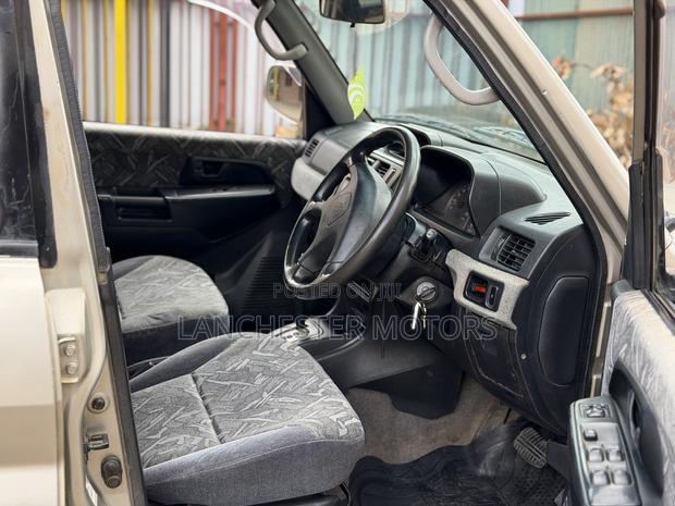 Mitsubishi Pajero IO 2000 Silver