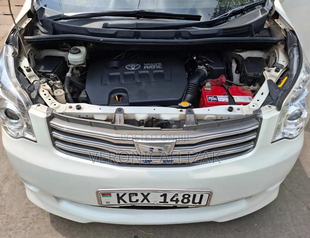 Toyota Noah 2013 White